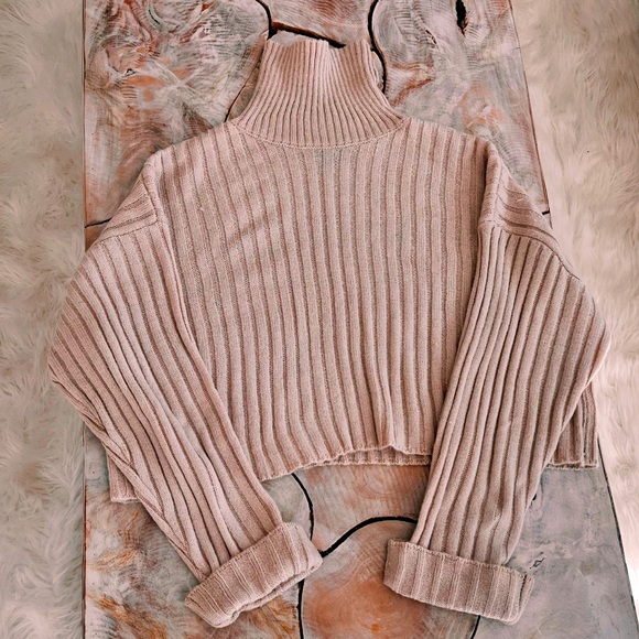 FOREVER 21 SWEATER 🪽✨ - Picture 6 of 9